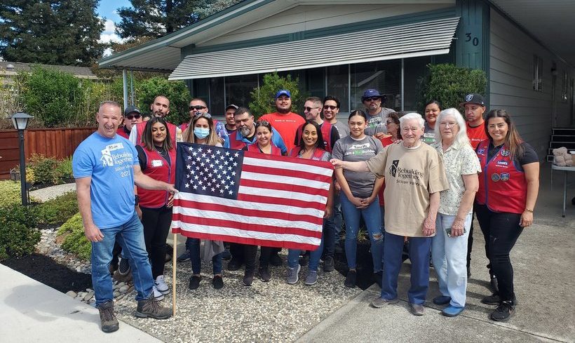 RTSV Veteran Team Build Volunteers with Homeowner