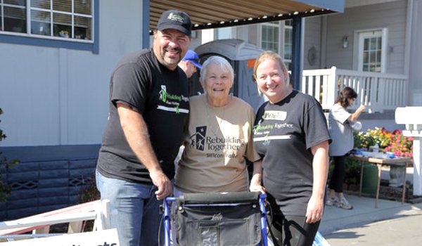 Homeowner with RTSV Volunteers